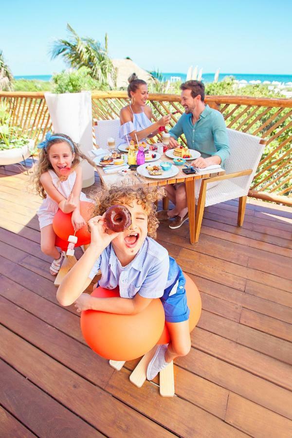 Family Selection At Grand Palladium Select Costa Mujeres Cancún Exteriér fotografie